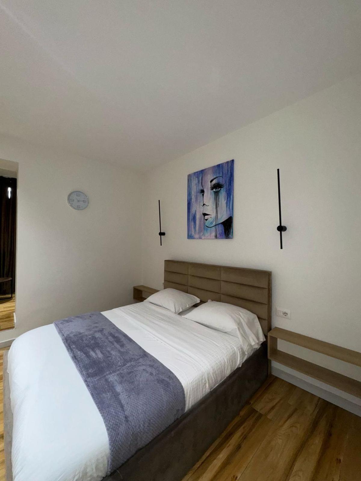 Luxury Apartments Blloku Tirana Exterior photo