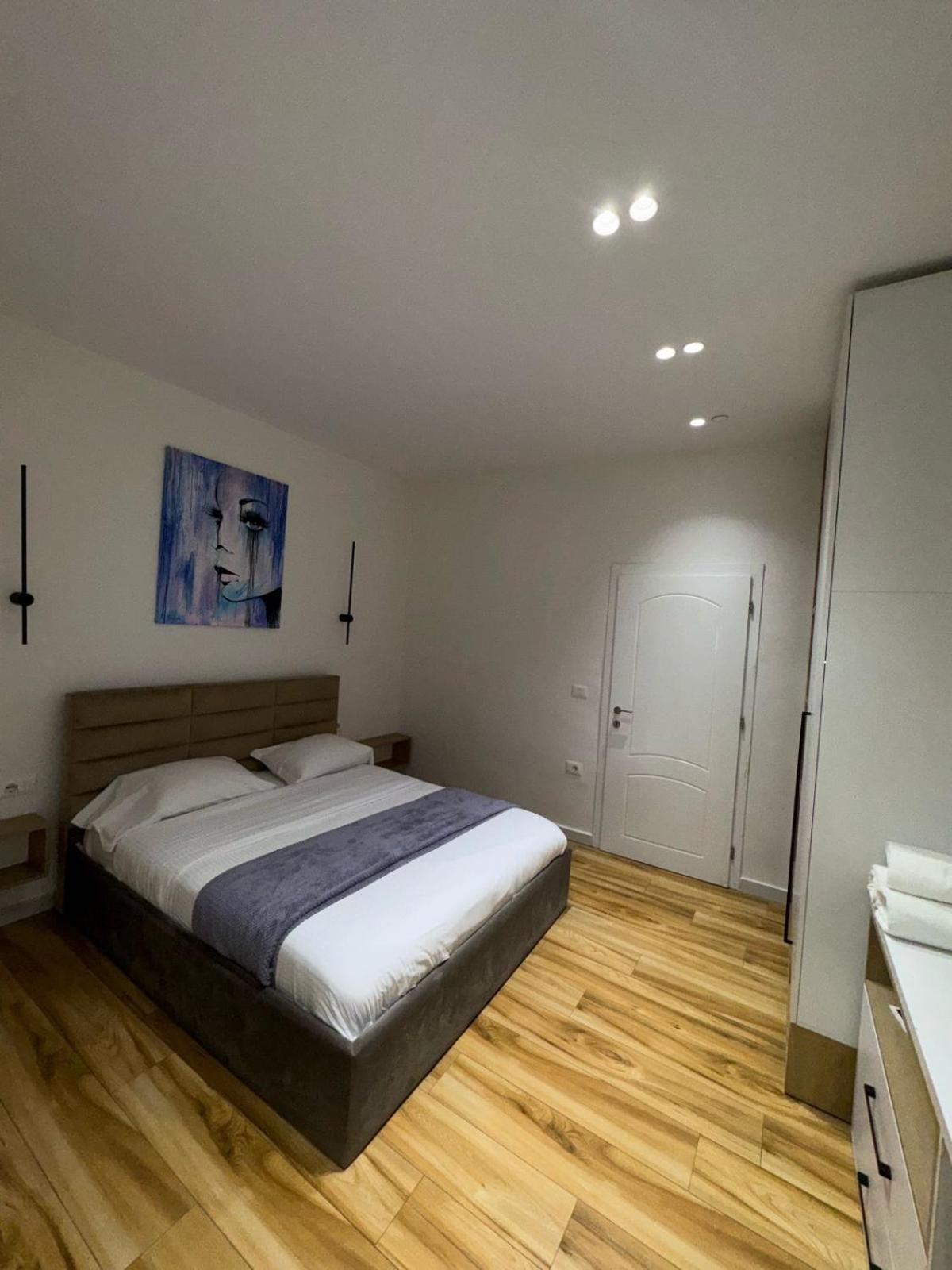 Luxury Apartments Blloku Tirana Exterior photo