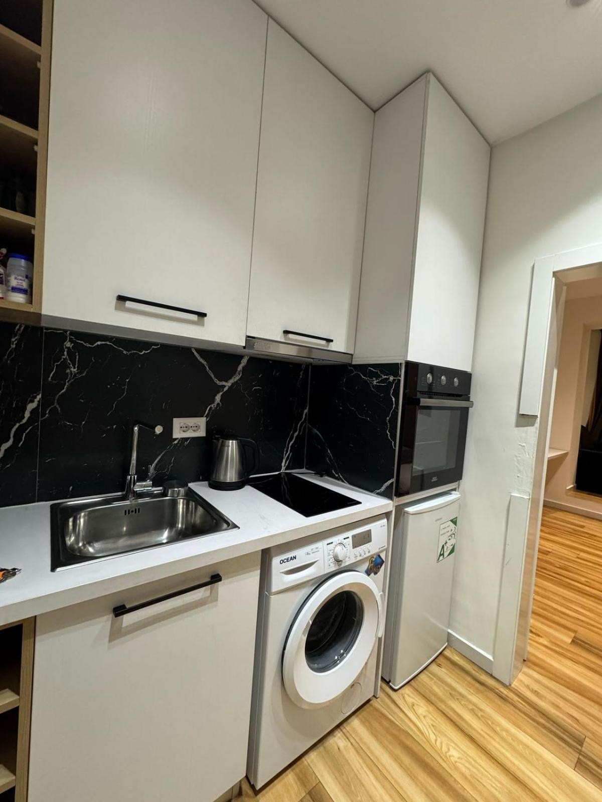 Luxury Apartments Blloku Tirana Exterior photo