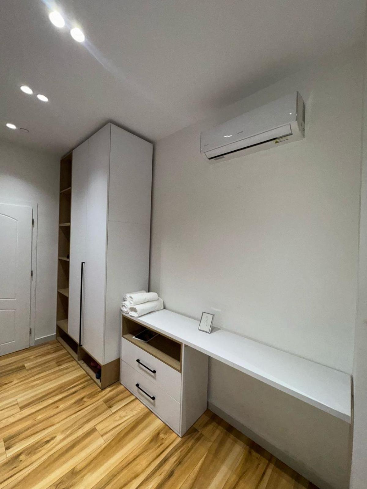Luxury Apartments Blloku Tirana Exterior photo